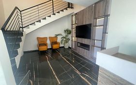 The Zodiac House. Guest House Lekki  Nigeria